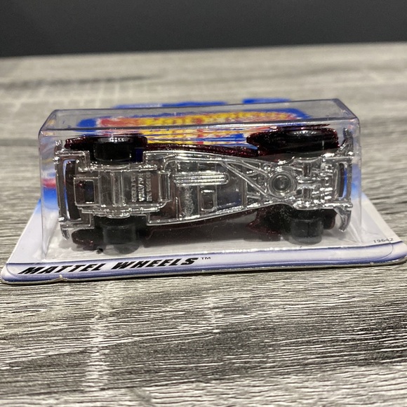 Hot Wheels | 1999 First Editions #1 of 26 Cars: 1936 Cord - 1:64 Scale - Picture 7 of 7